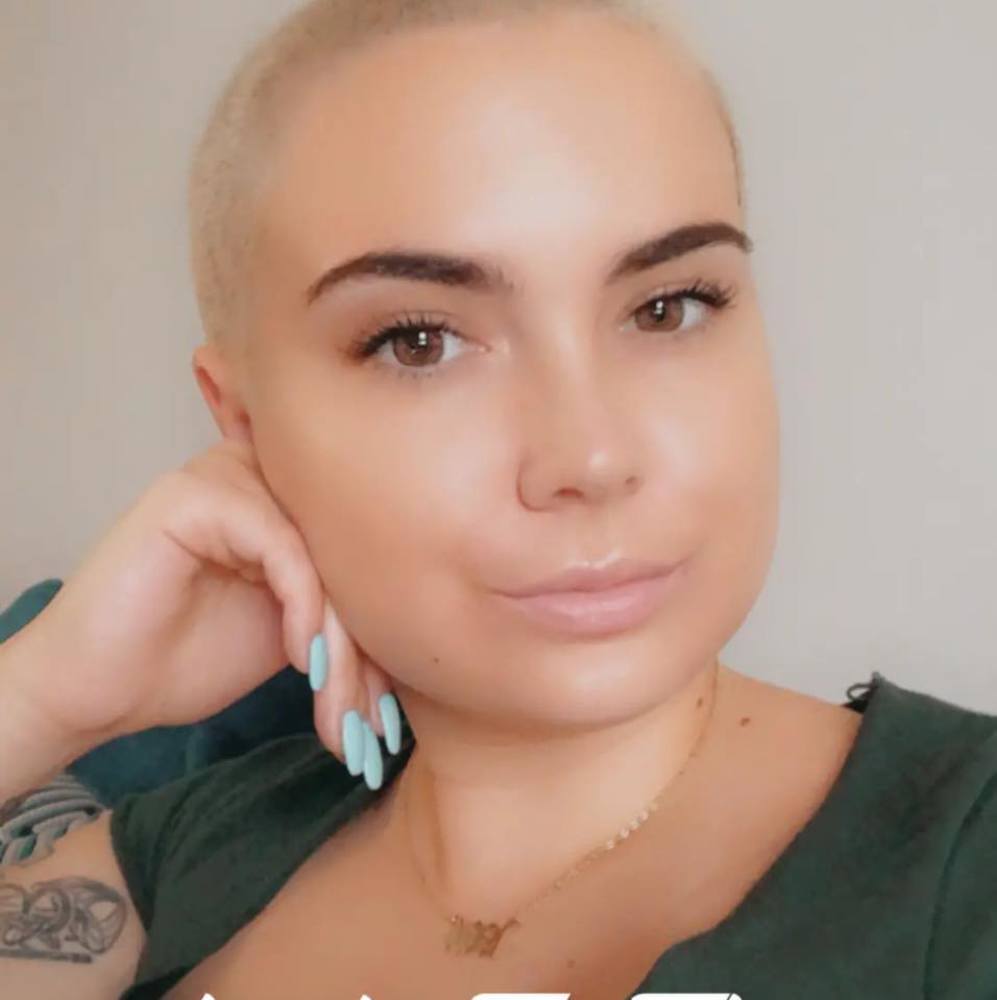 Meet your Posher, Courtney